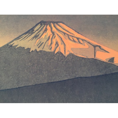 Le mont Fuji au soleil levant
